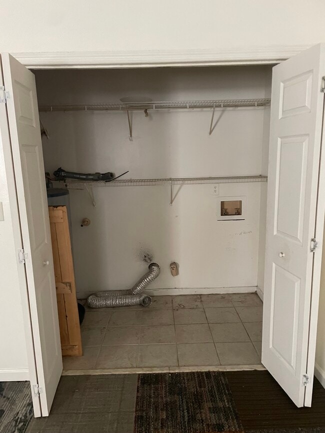 Photo - 106 Henry St