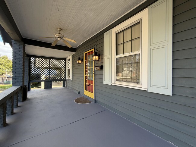 Photo - 1999 Peabody Ave