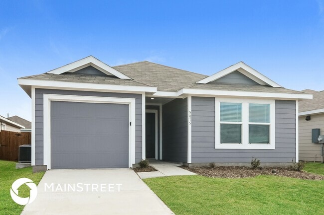 Building Photo - 5815 Bristle Leaf Dr Rental