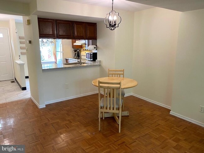 Photo - 1608 10th St S