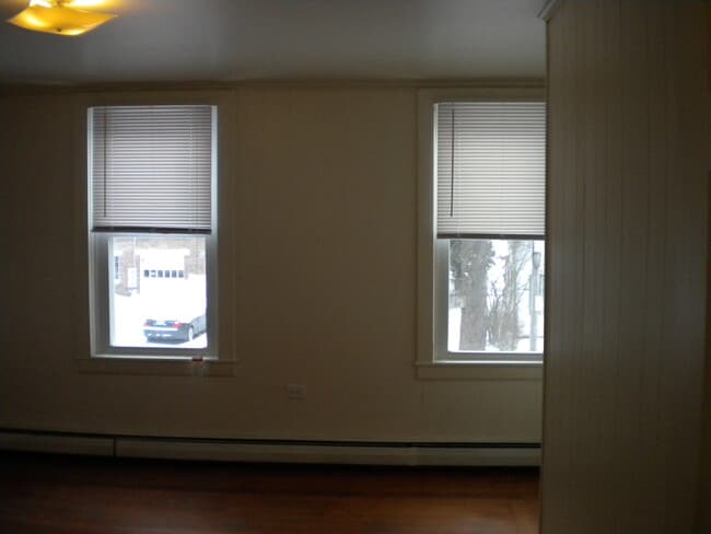 Photo - 254 Union St Unidad B