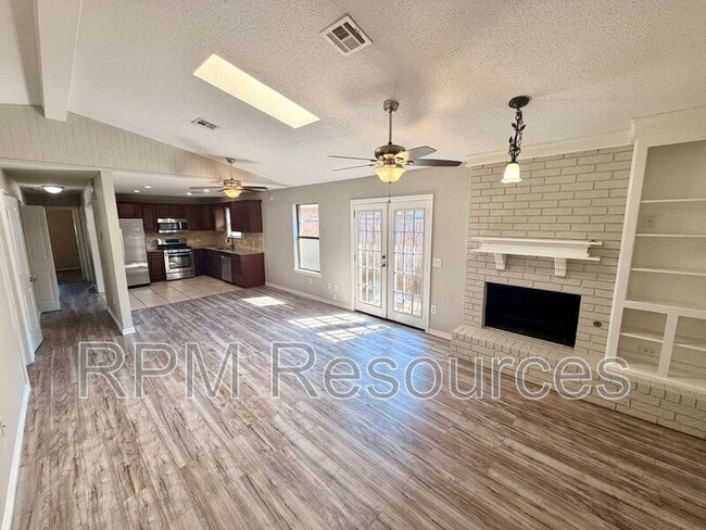 Photo - 957 W Tesio Way