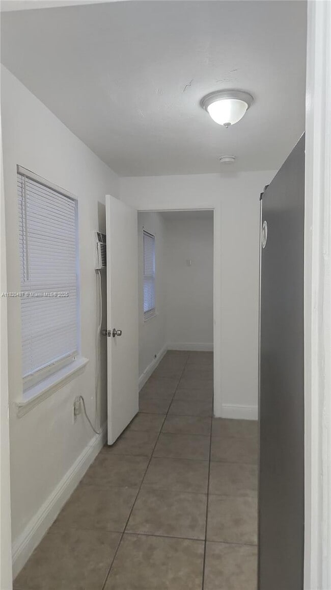 Building Photo - 1842 Johnson St Unit 3 Rental