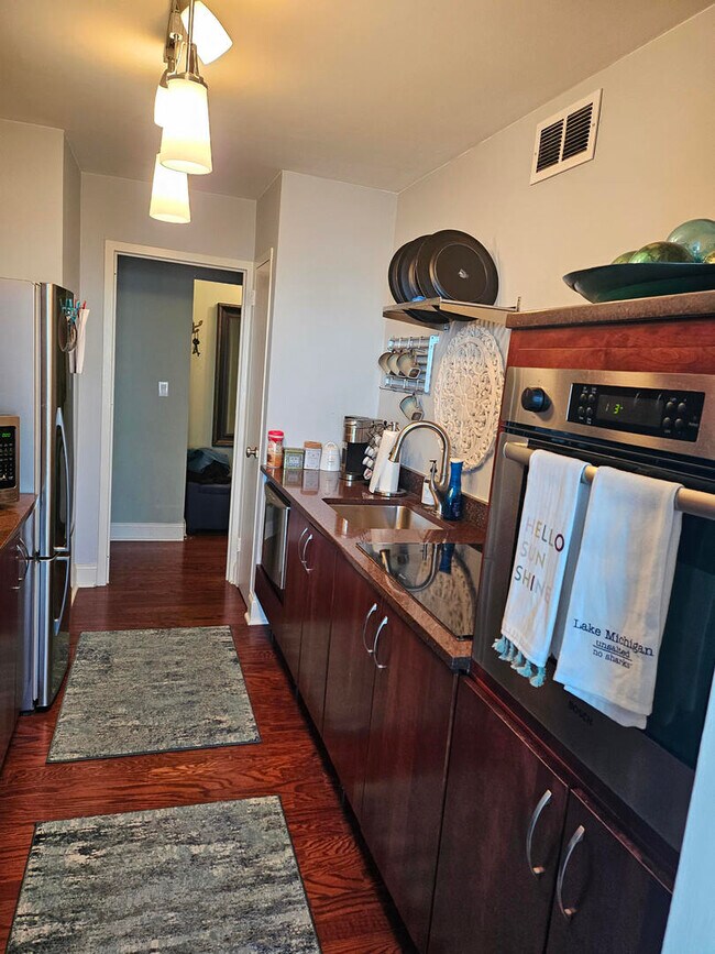 Photo - 6301 N Sheridan Rd Unidad 21L