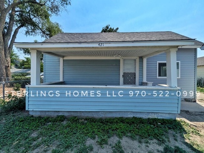Building Photo - 421 Oak St