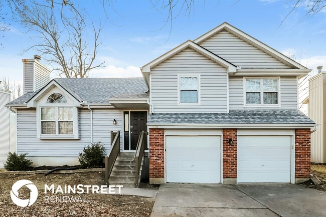 Building Photo - 820 NW Rosaceae Dr