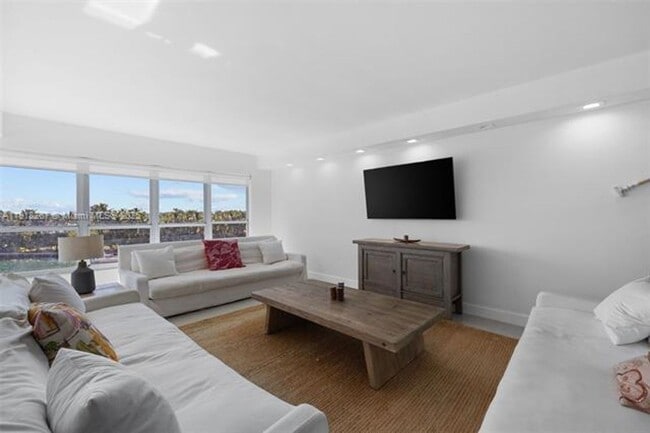 Photo - 9102 W Bay Harbor Dr Unit 9102 W Bay Harbor Dr 5D