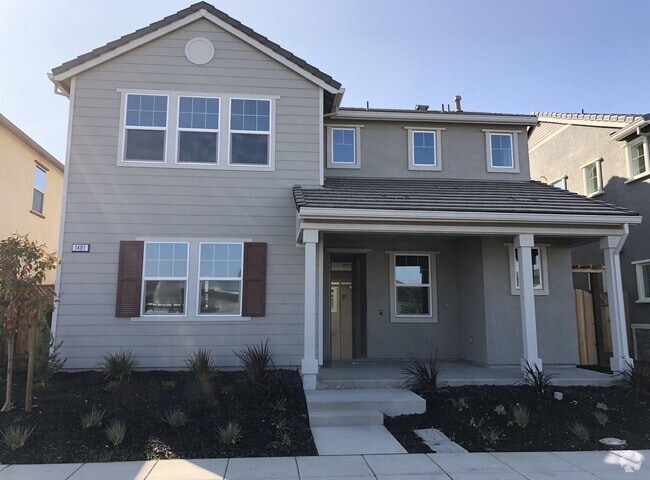 Building Photo - Spacious 4BD/3.5BA Two-Story Home in Mount...