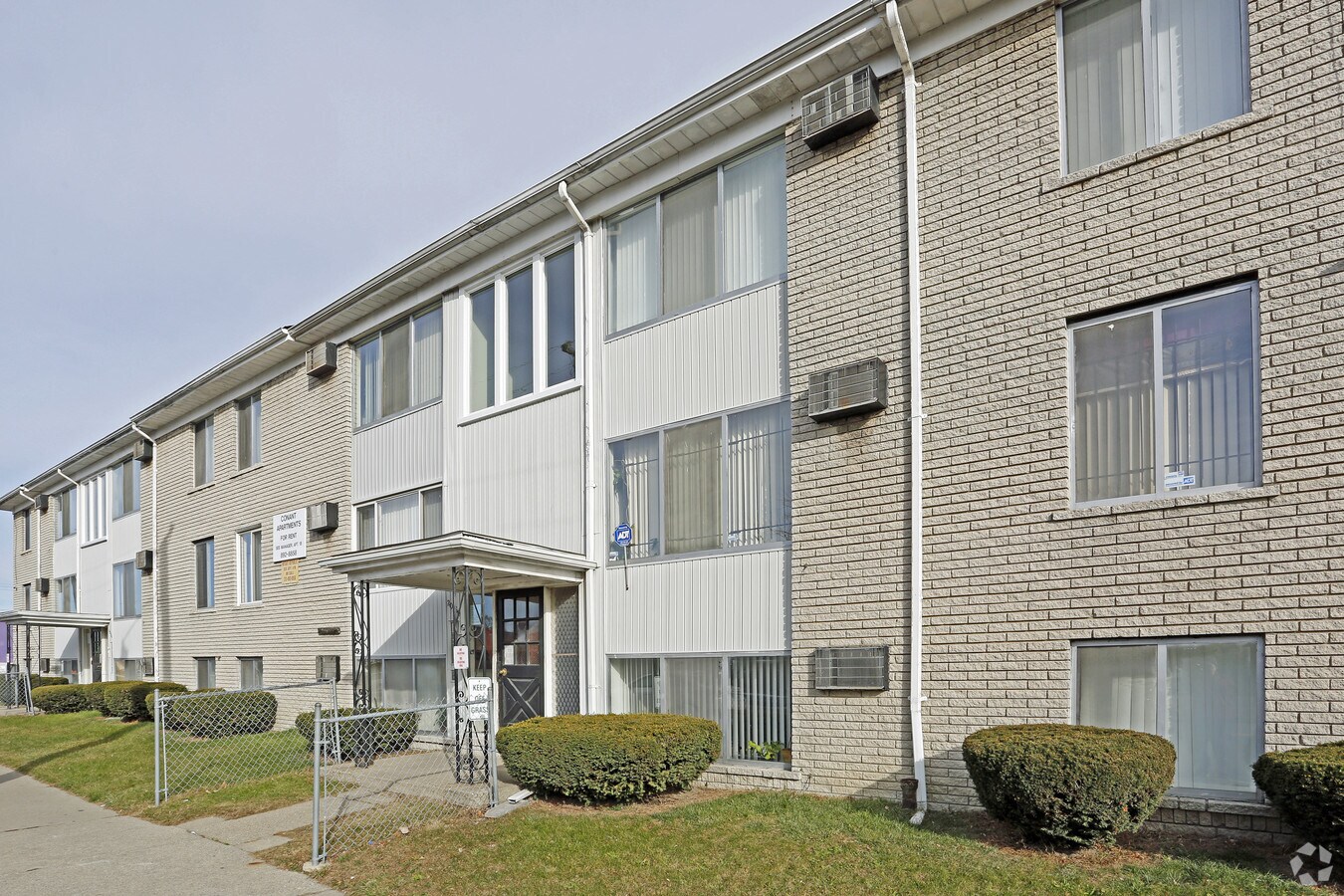 Conant Apartments - Conant Apartments