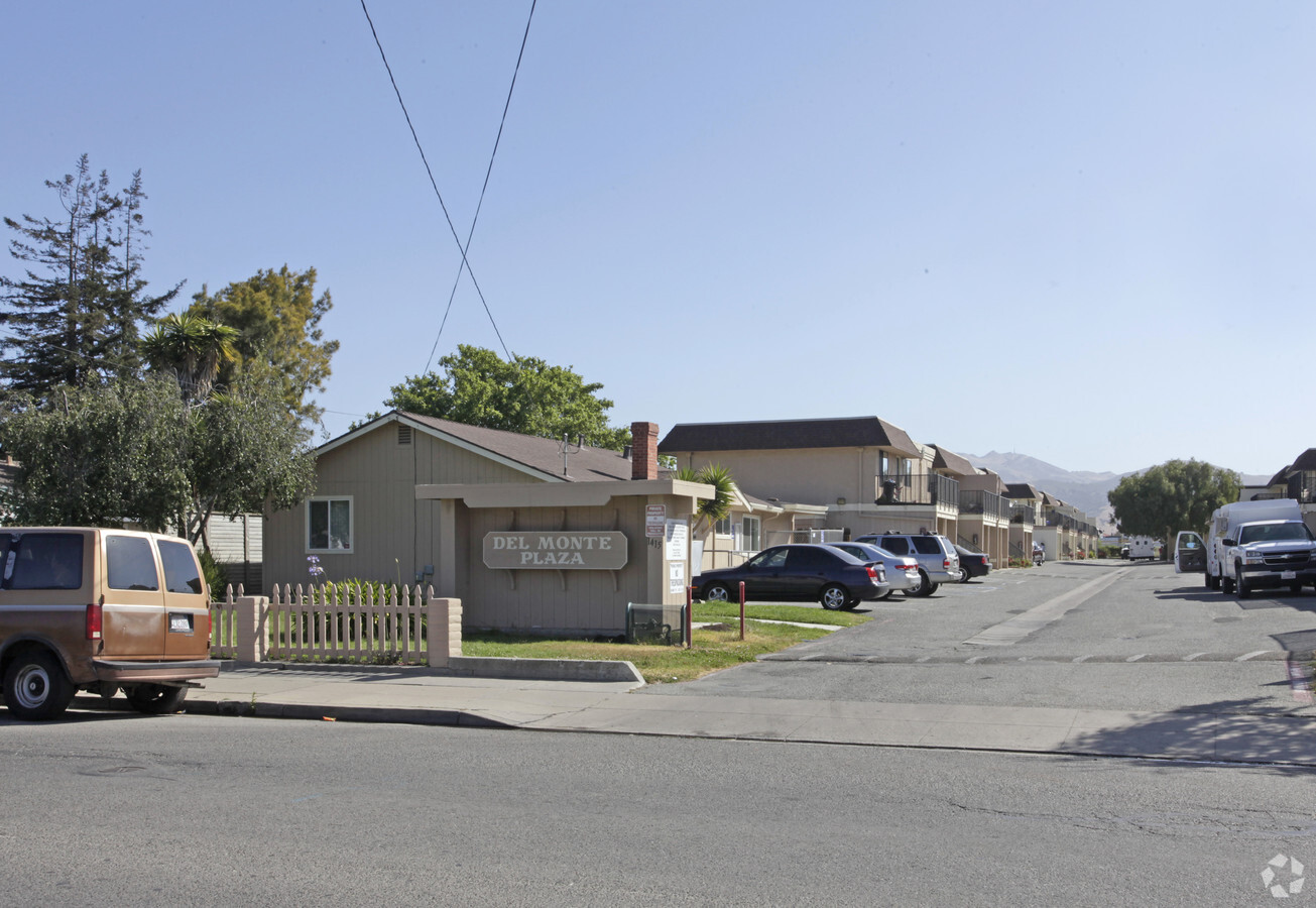 Photo - Del Monte Plaza Apartments