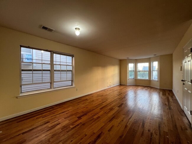 209 Franklin St Unit 2