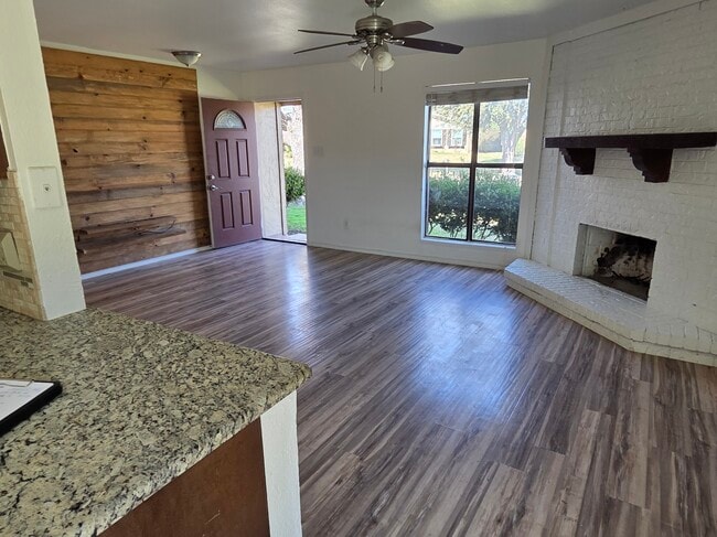 Photo - 2202 East Crosby Road