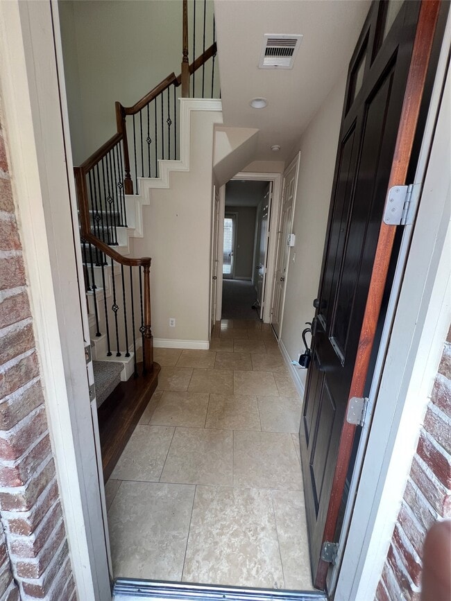 Photo - 5940 Kansas St