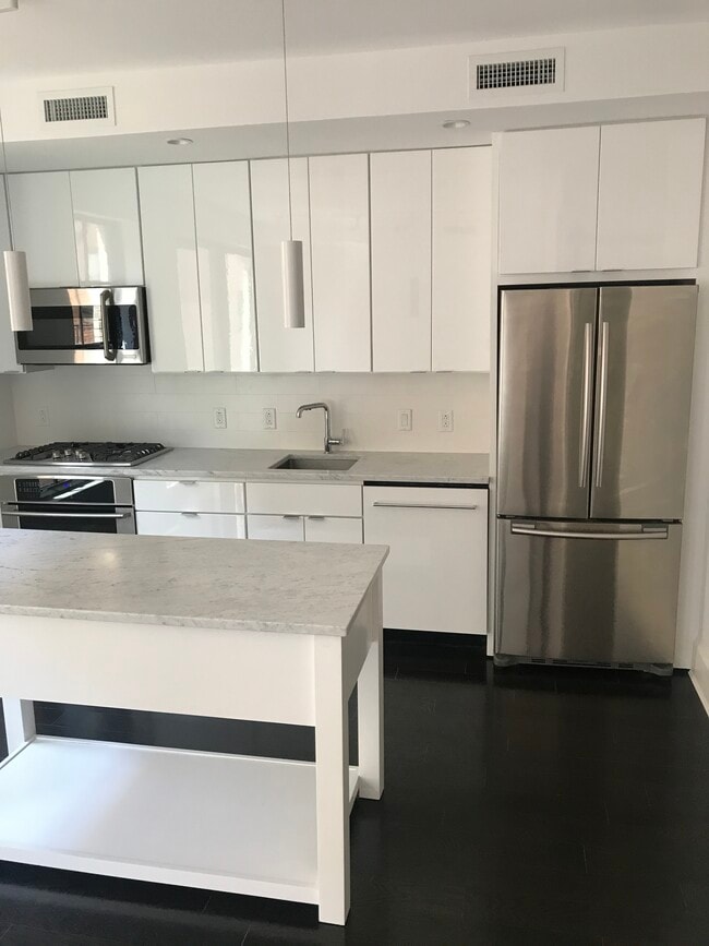 Photo - 1011 M St NW