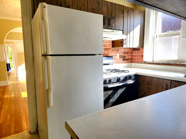 7046 Forsyth Blvd Unit 1E