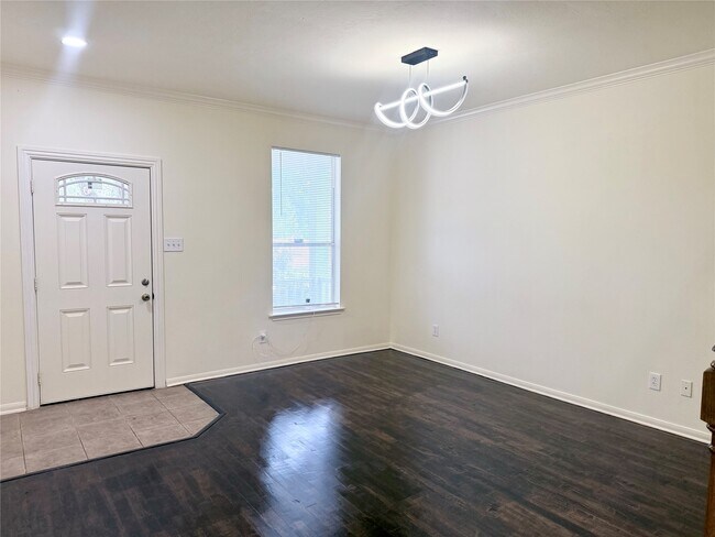 Photo - 6530 Signal Point Ln
