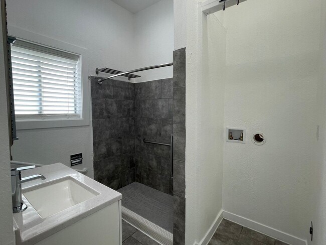 Photo - Updated 2 bedroom, large fenced back yard ...