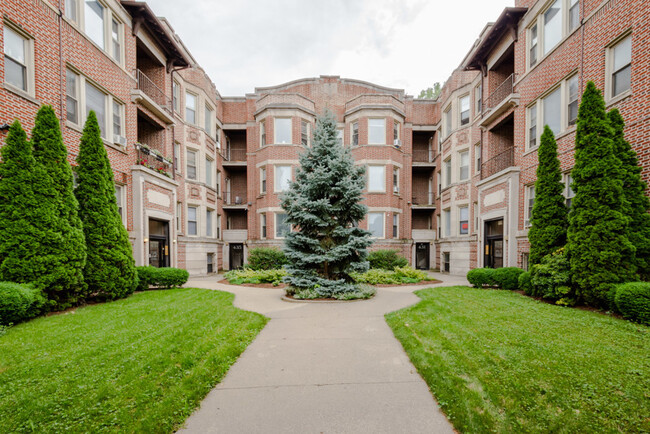 Photo - 439 E Oakwood Blvd Condo Unit 49