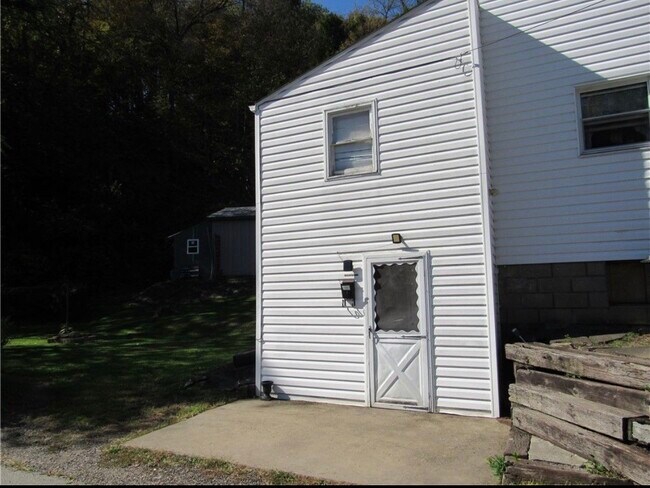 100 Curtis St Unit C.   Studio