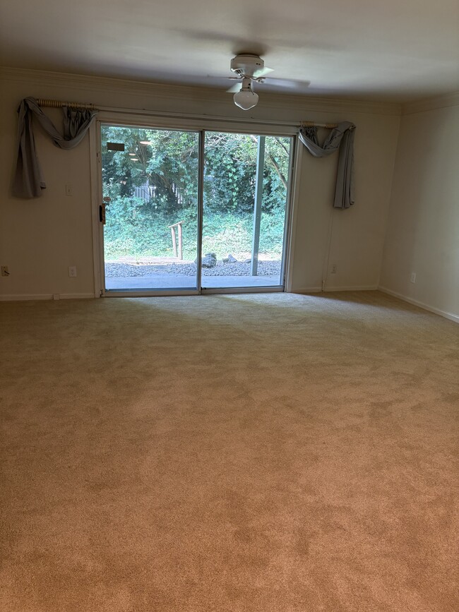 Building Photo - 509 Highwood Dr Unit 509 Rental