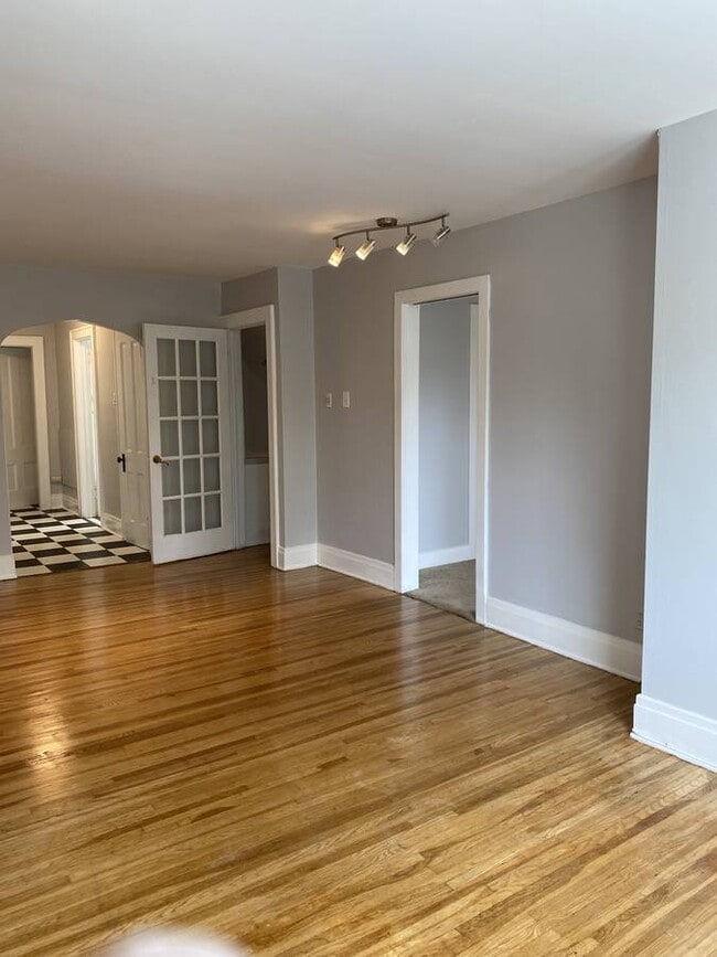 405 Elmwood Ave