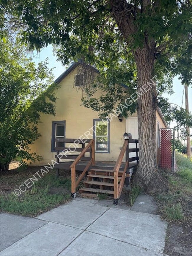 Building Photo - 412-418 Fourth Street South Unit 412