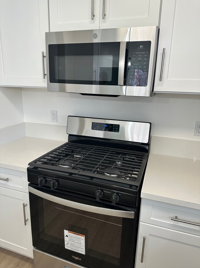 Oak Park Village Apartments
