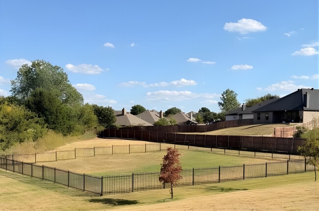Dog Park - Stone Lake Townhomes
