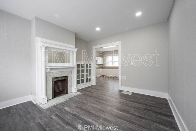 Photo - 538 W 29th St