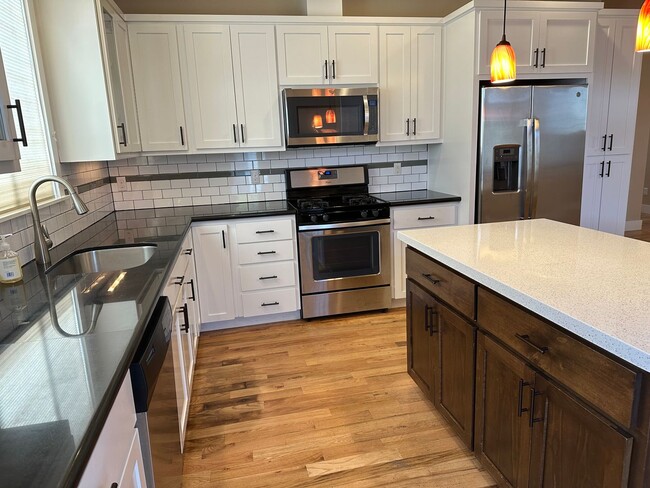 Photo - Super Cute 3 Bedroom with Bonus/Office in SE Portland Home!