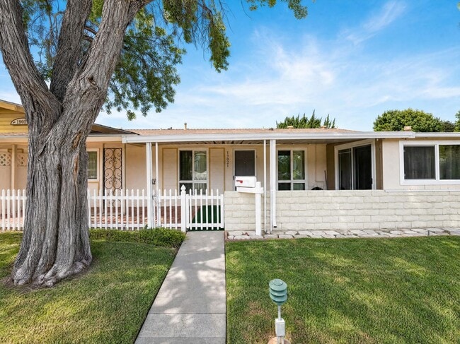 Building Photo - 19021 Ave Of The Oaks