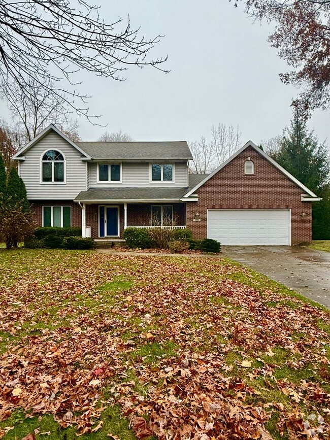 Building Photo - Four Bedroom Home in Texas Township