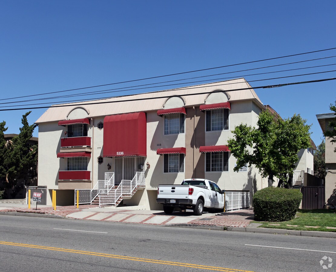 Photo - Kester Courtyard Apartments