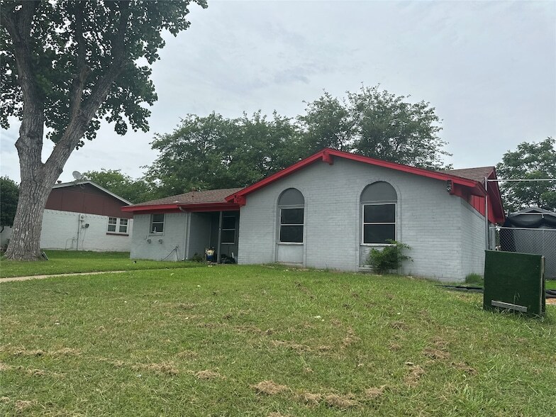 Photo - 313 Victoria Dr