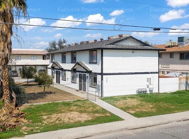 Townhouse. 2 bedrooms 1.5 bath call ASK AB... - Townhouse. 2 bedrooms 1.5 bath call ASK AB...