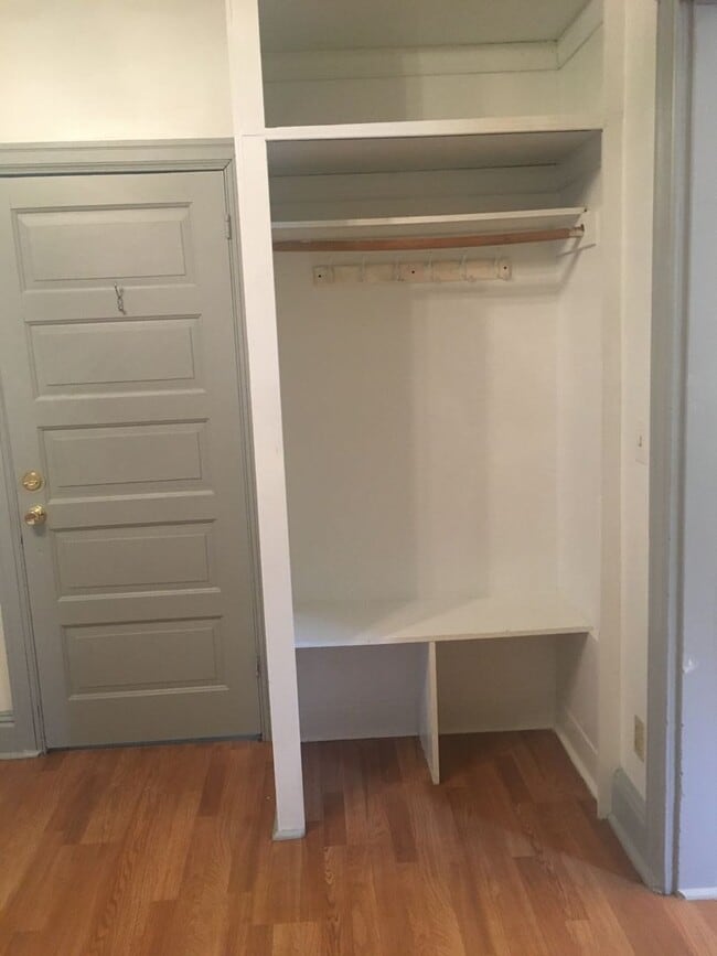 Photo - 1st Floor Efficiency Yotk City