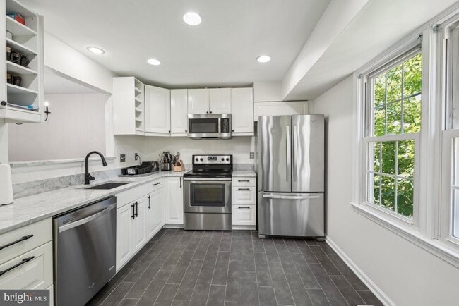Photo - 71 Fendall Ave