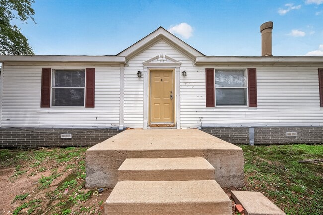 Building Photo - 20306 Mountain Dale Dr