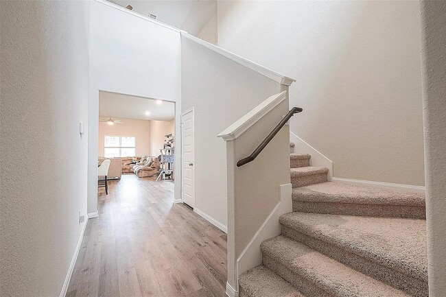 Photo - 1317 Mount Bassie Trl