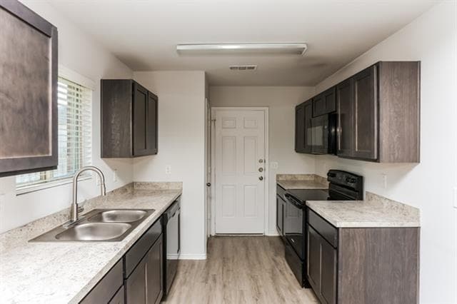 Photo - 1509 Mark Ln