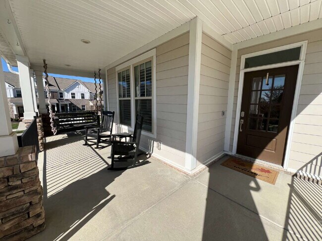Photo - Luxury Living for Lease in Hendersonville! Apartamento