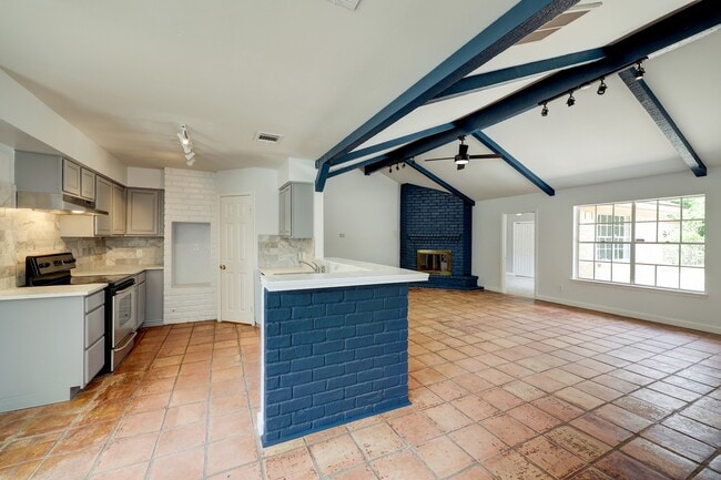 Photo - 9006 Stone Brook Ln