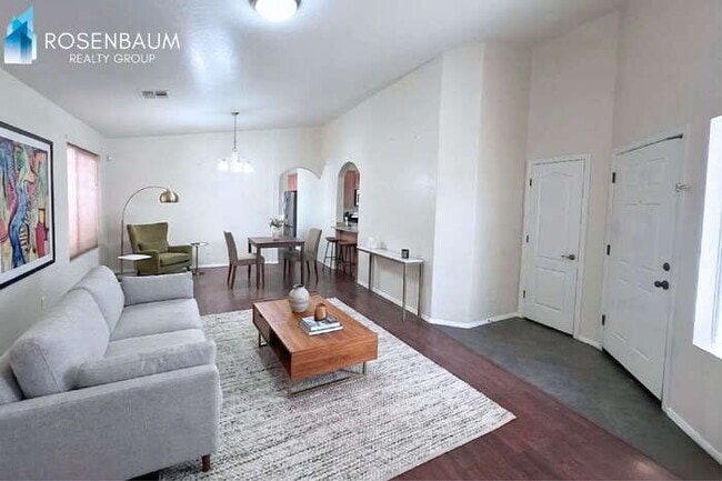 Photo - 2030 W Carson Rd