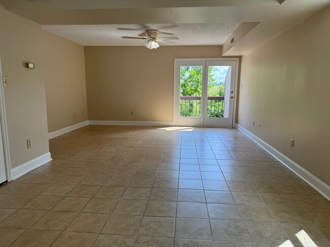 Photo - Laurelwood Apartments