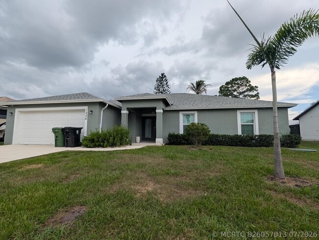 Building Photo - 1206 SW Asturia Ave