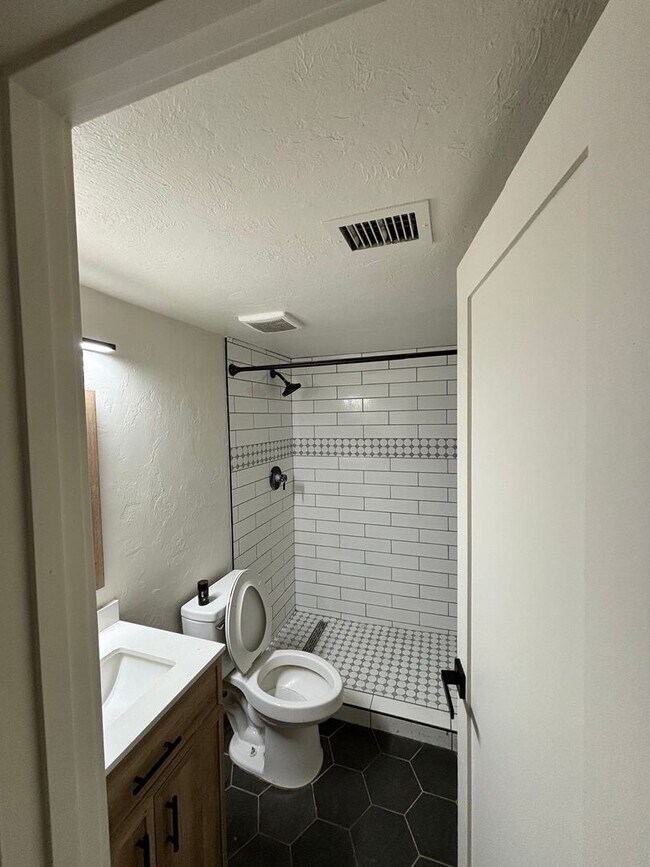 Photo - COMING SOON! Unit 1040 7th