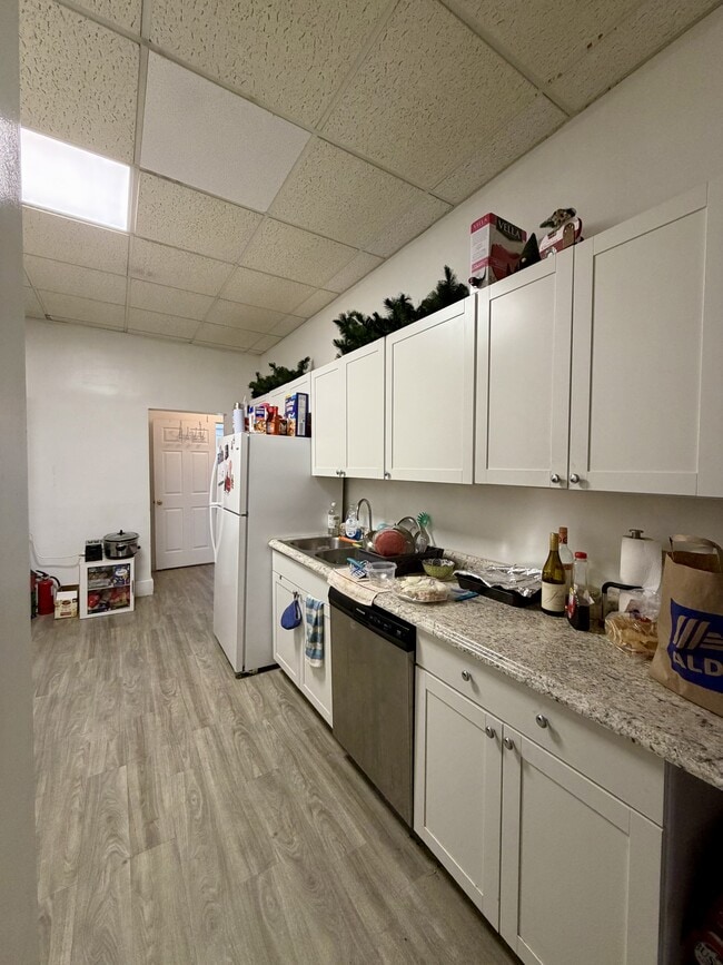 Photo - 224 W Otterman St