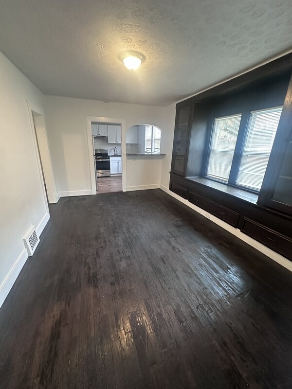 Photo - 3229 W 32nd St