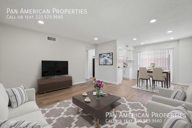 Building Photo - 450 Vista Dr Unit D