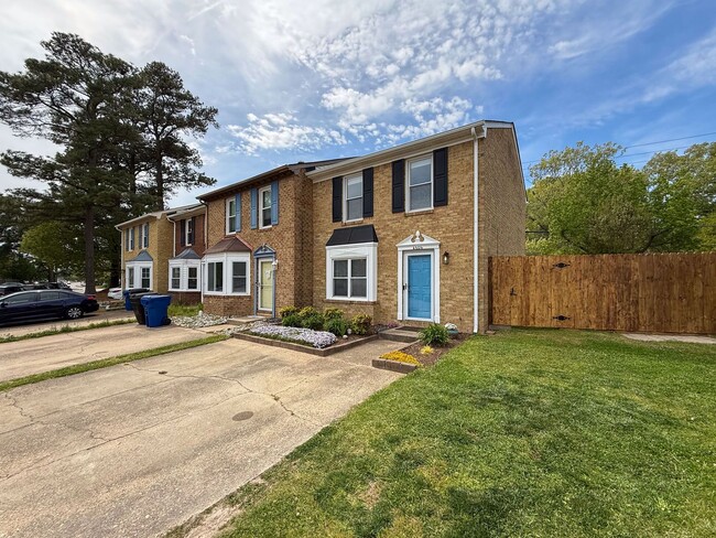 Photo - Double En-Suite Townhome
